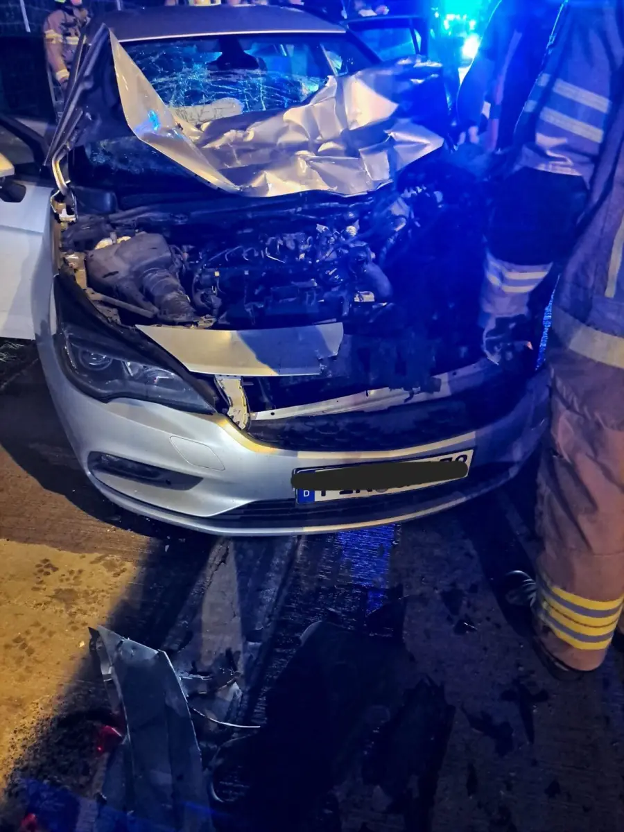 Zderzenie dwóch pojazdów na A4