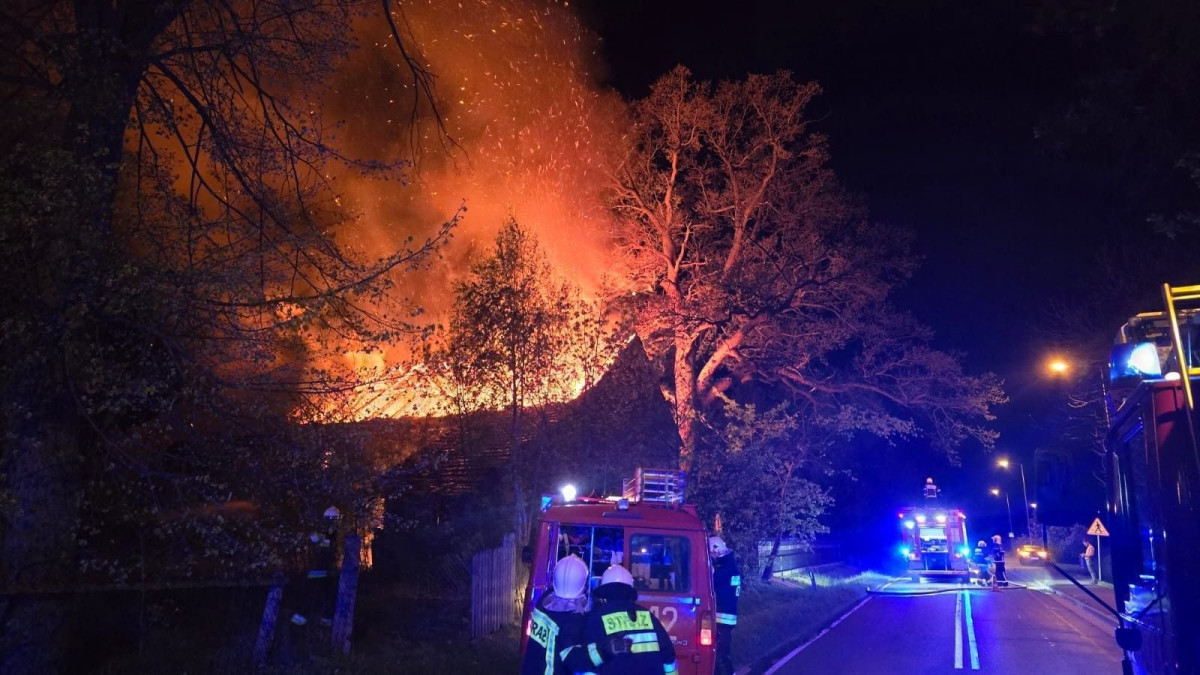 Pożar budynku w Nowogrodźcu