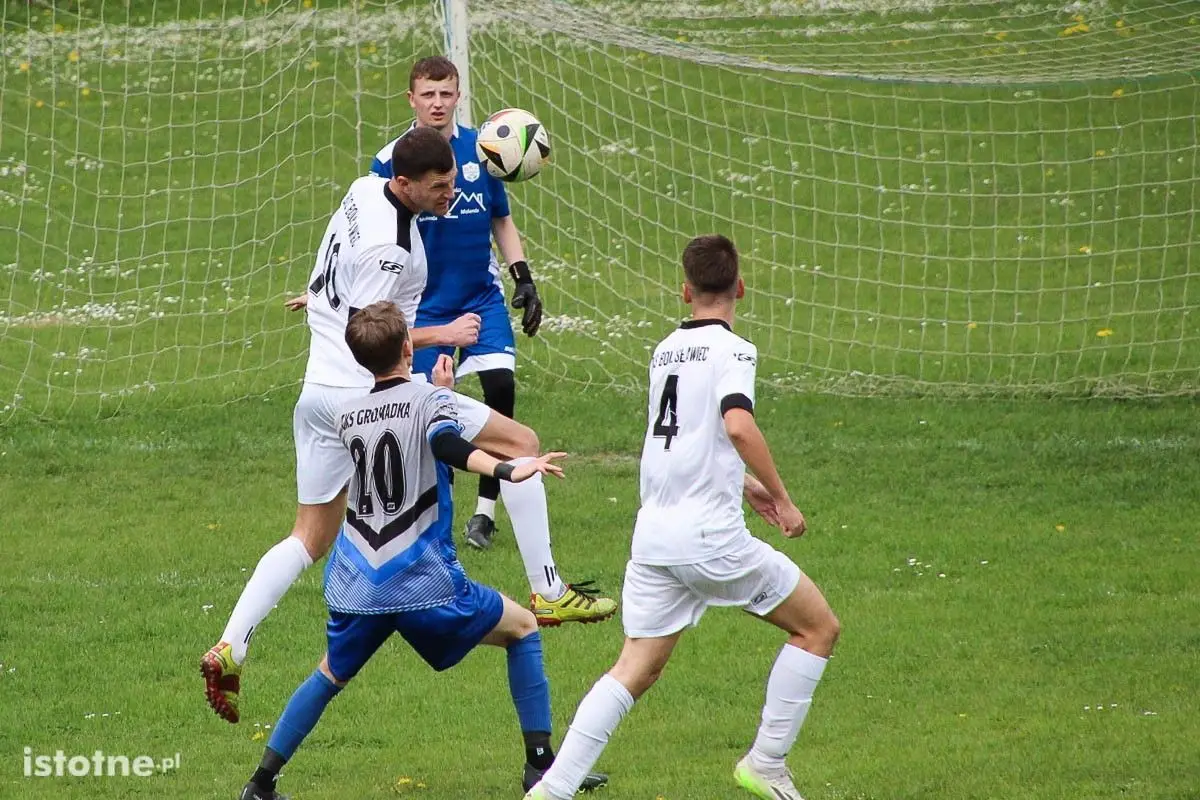 Zdjęcia z meczu BKS II Bolesławiec - GKS Gromadka