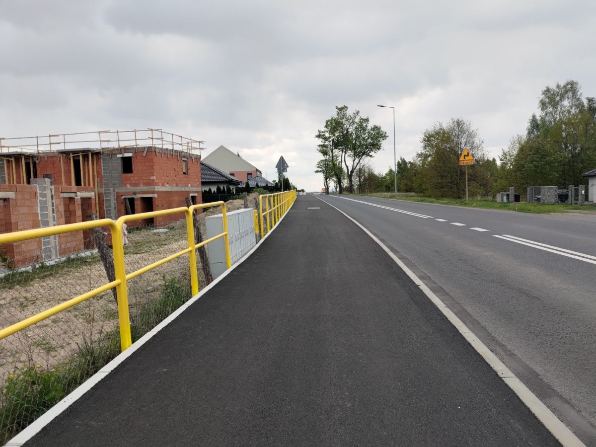 Ciąg pieszo-rowerowy połączył Bolesławiec z Łaziskami