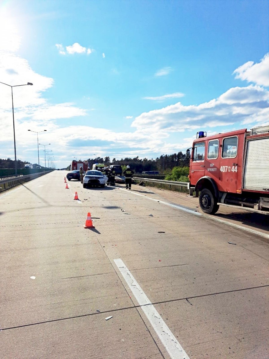 Zderzenie dwóch aut na A4.
