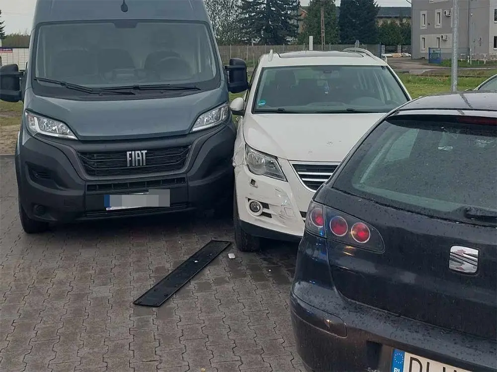 Kolizja koło Dino