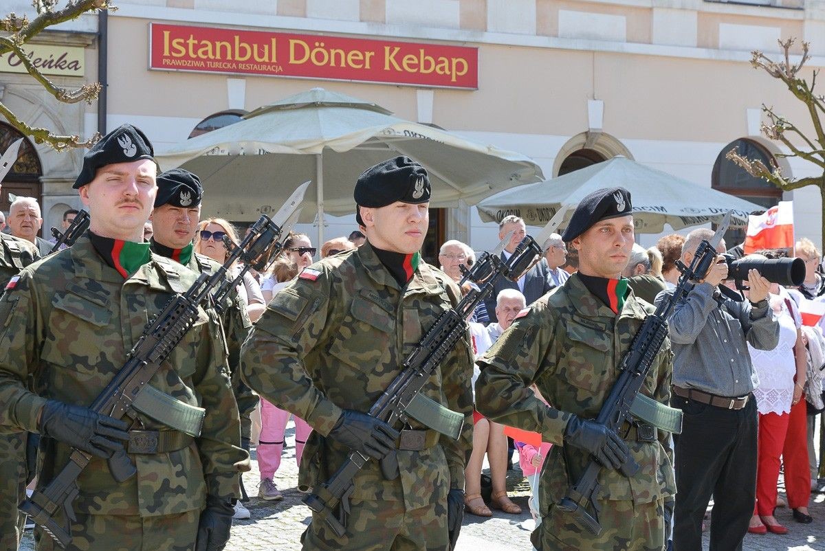 Obchody Święta Flagi Rzeczypospolitej Polskiej w Bolesławcu