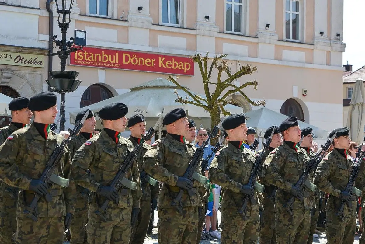 Obchody Święta Flagi Rzeczypospolitej Polskiej w Bolesławcu