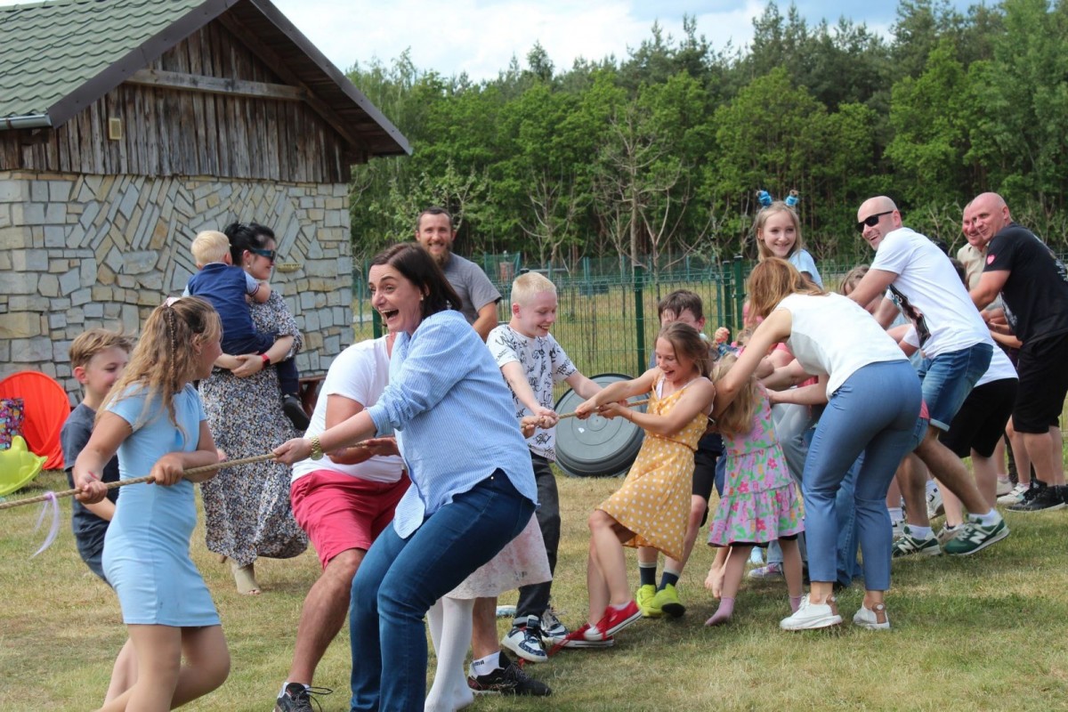 VIII Piknik Integracyjny dla rodzin i dzieci z pieczy zastępczej z terenu powiatu bolesławieckiego