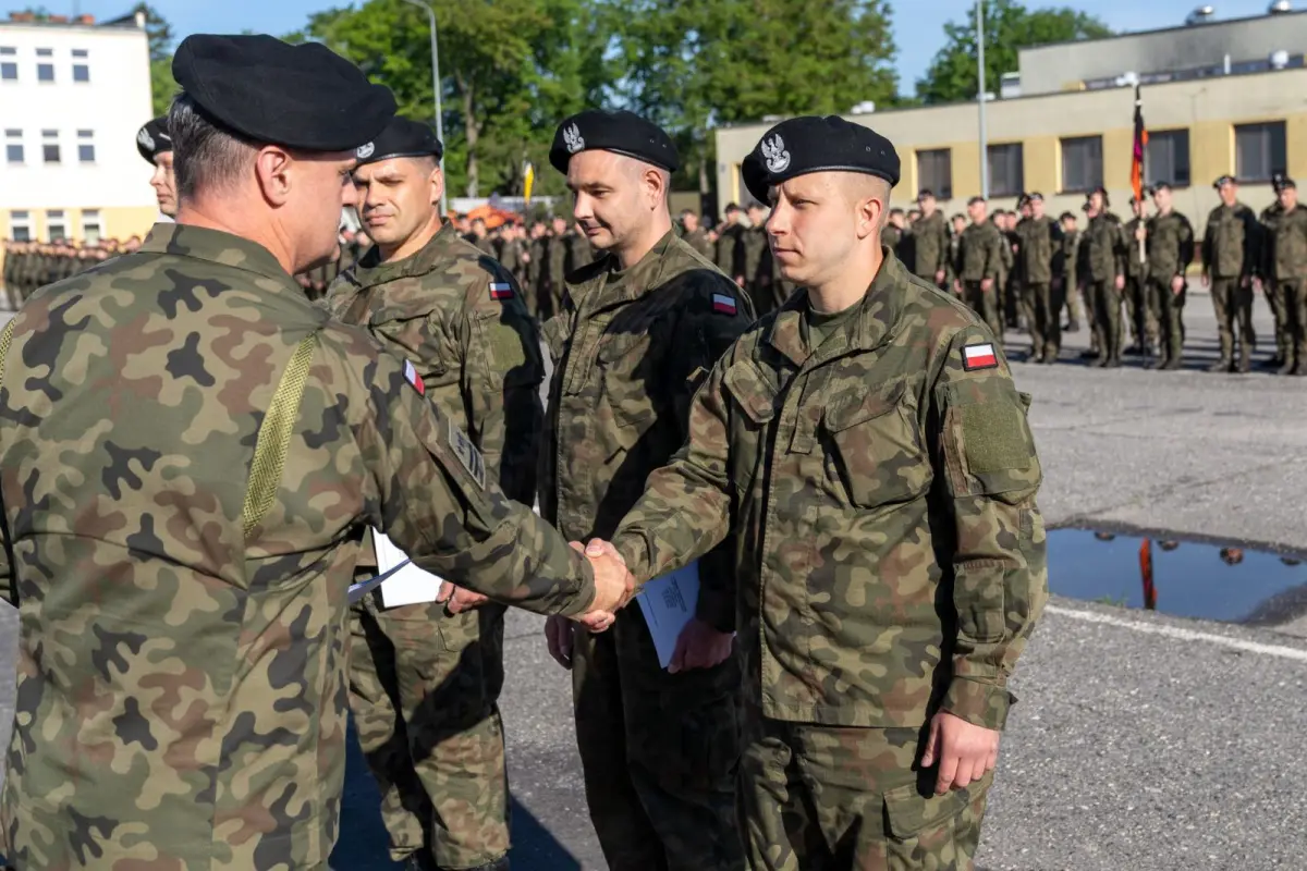 Uroczystość w 10 Brygadzie Kawalerii Pancernej w Świętoszowie