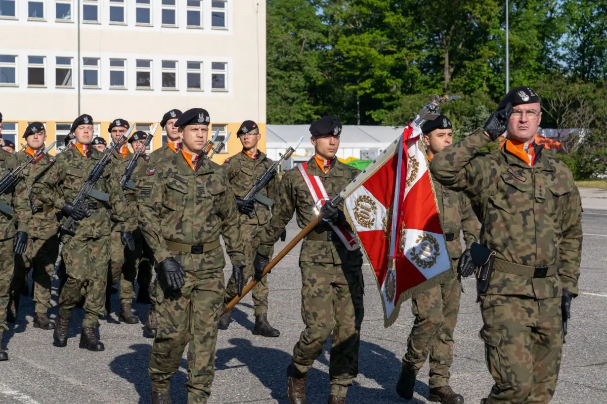 Uroczystość w 10 Brygadzie Kawalerii Pancernej w Świętoszowie