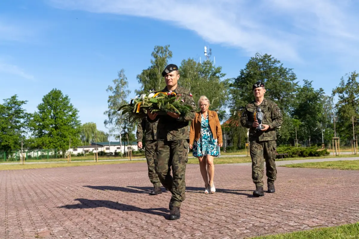 Uroczystość w 10 Brygadzie Kawalerii Pancernej w Świętoszowie