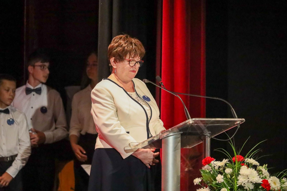 Uroczystość nadania imienia Orła Białego Szkole Podstawowej nr 2 w Bolesławcu