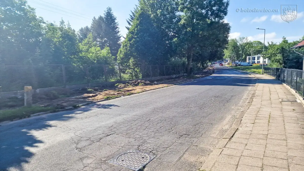 Przebudowa drogi pieszo-rowerowej przy placu Piastowskim i Orlej