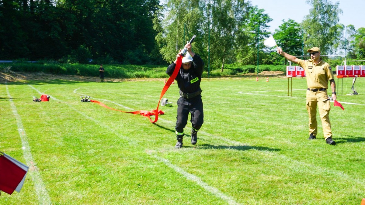 Gminne Zawody Sportowo-Pożarnicze w Nowogrodźcu