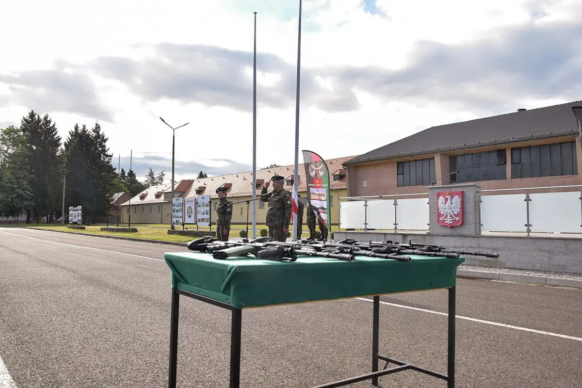 Elewi w 23 Śląskim Pułku Artylerii w Bolesławcu