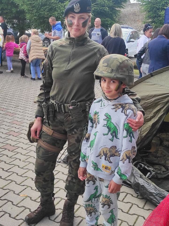 Przedszkolaki w 23 Śląskim Pułku Artylerii w Bolesławcu