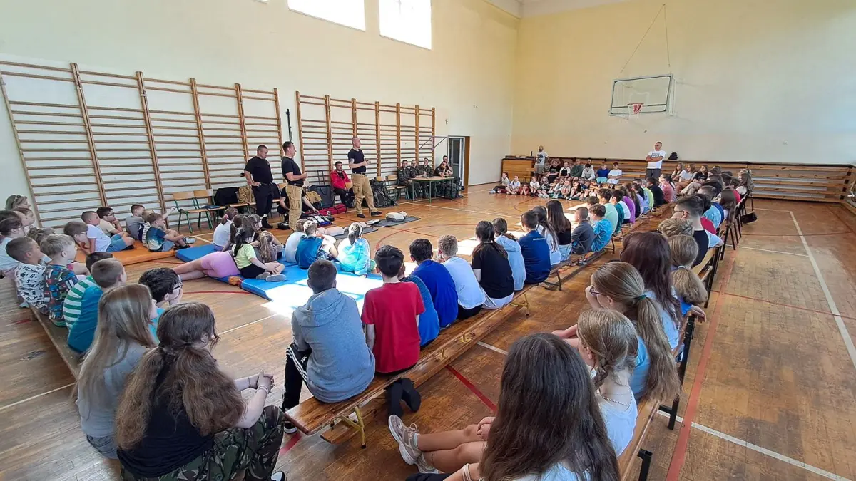Meeting at the school in Warta Bolesławiecka