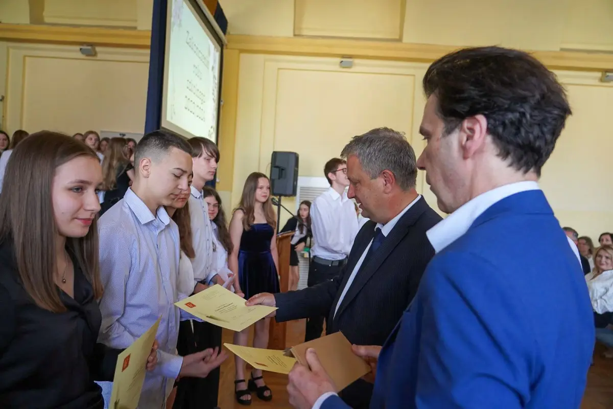 Uroczystość w I Liceum Ogólnokształcącym w Bolesławcu