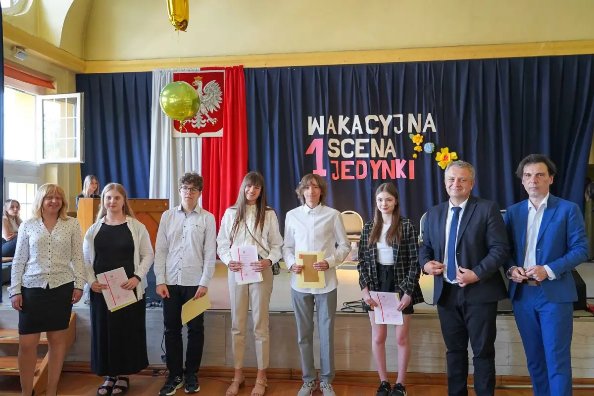 Uroczystość w I Liceum Ogólnokształcącym w Bolesławcu