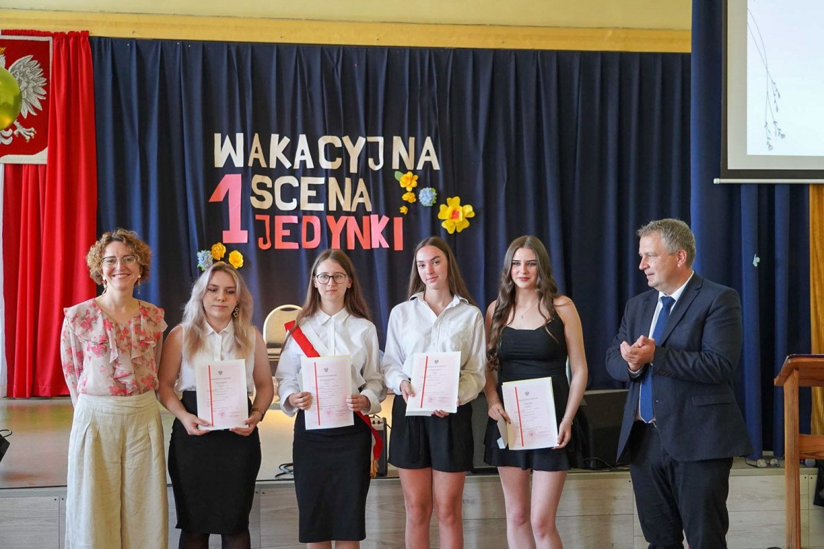 Uroczystość w I Liceum Ogólnokształcącym w Bolesławcu