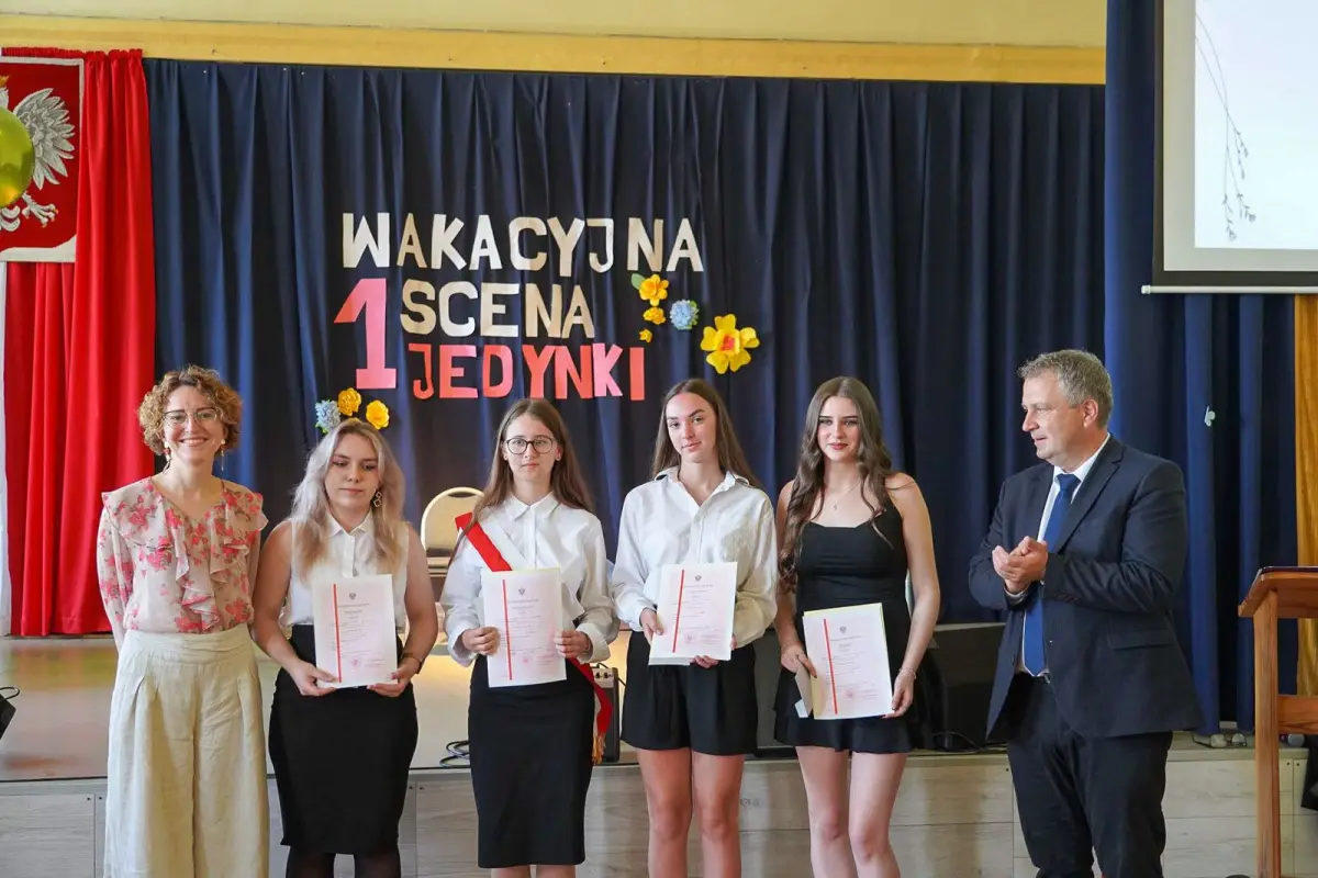 Uroczystość w I Liceum Ogólnokształcącym w Bolesławcu