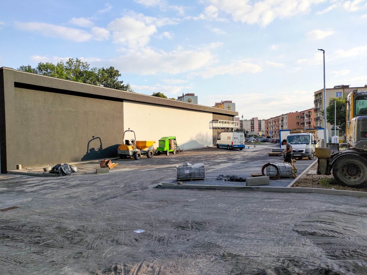 Budowa sklepu Stokrotka w Bolesławcu