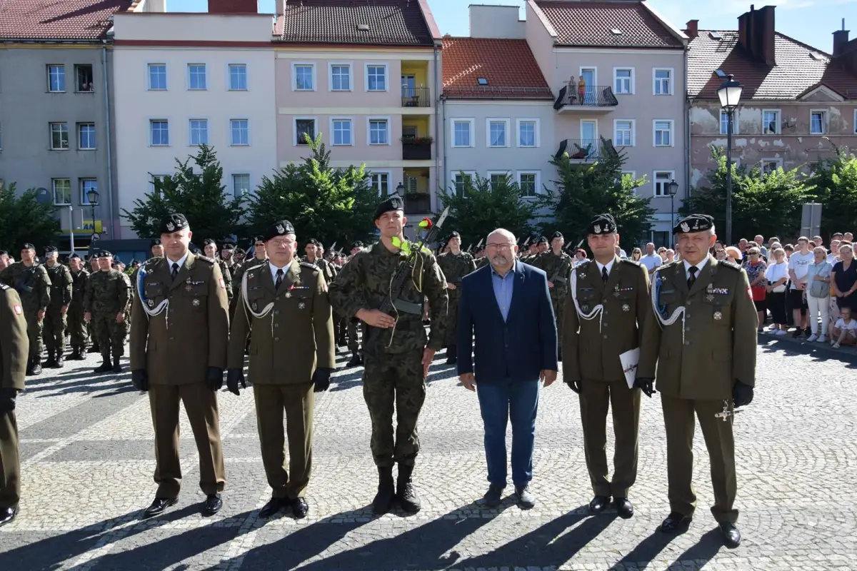 Військова присяга на ринковій площі у Wleń