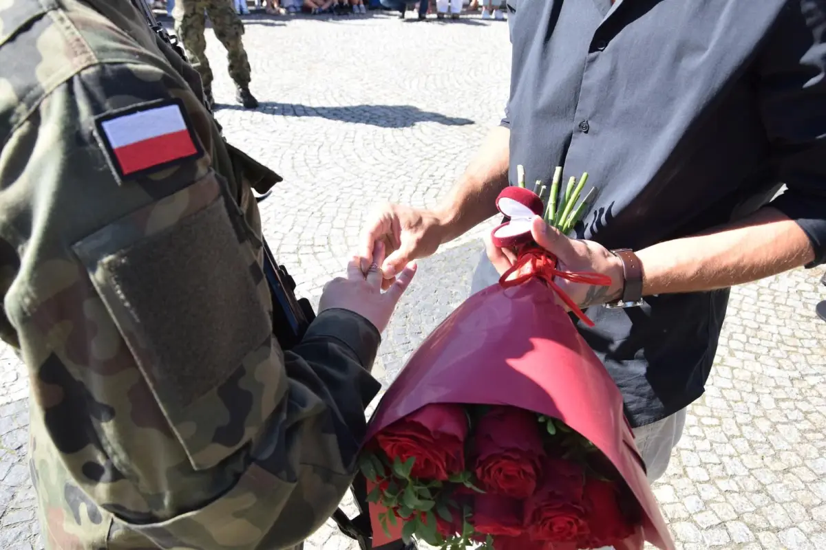 Przysięga wojskowa na rynku we Wleniu