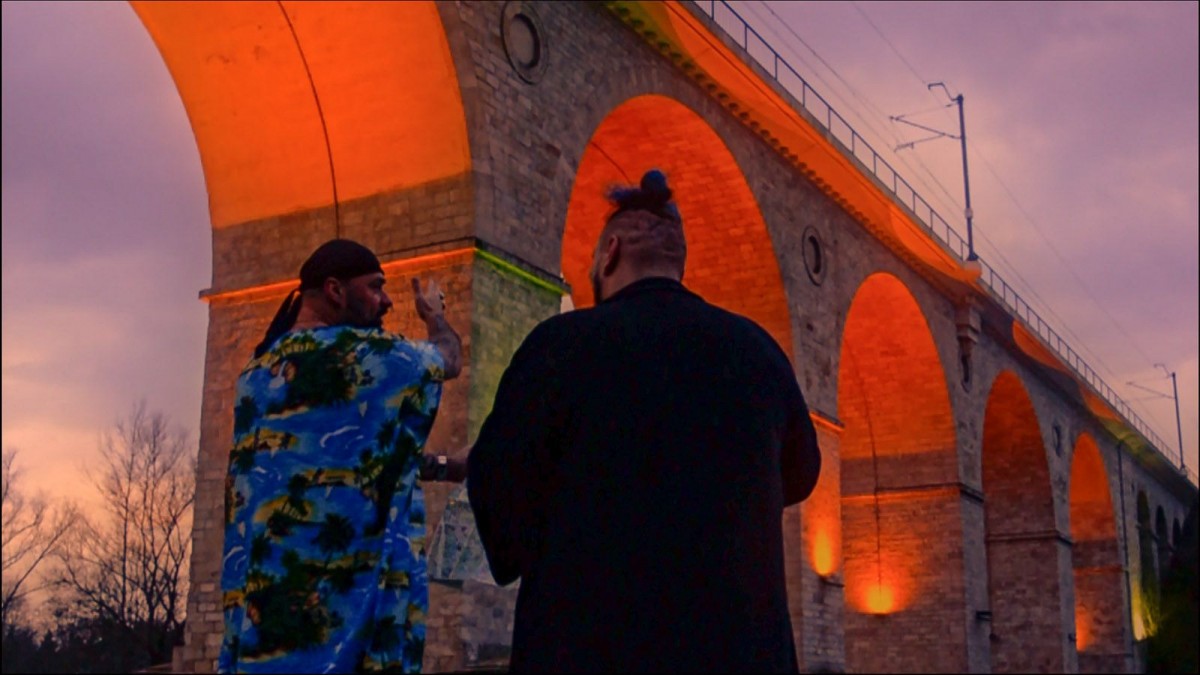 Kadry z klipu Arkadiusza Kanibala