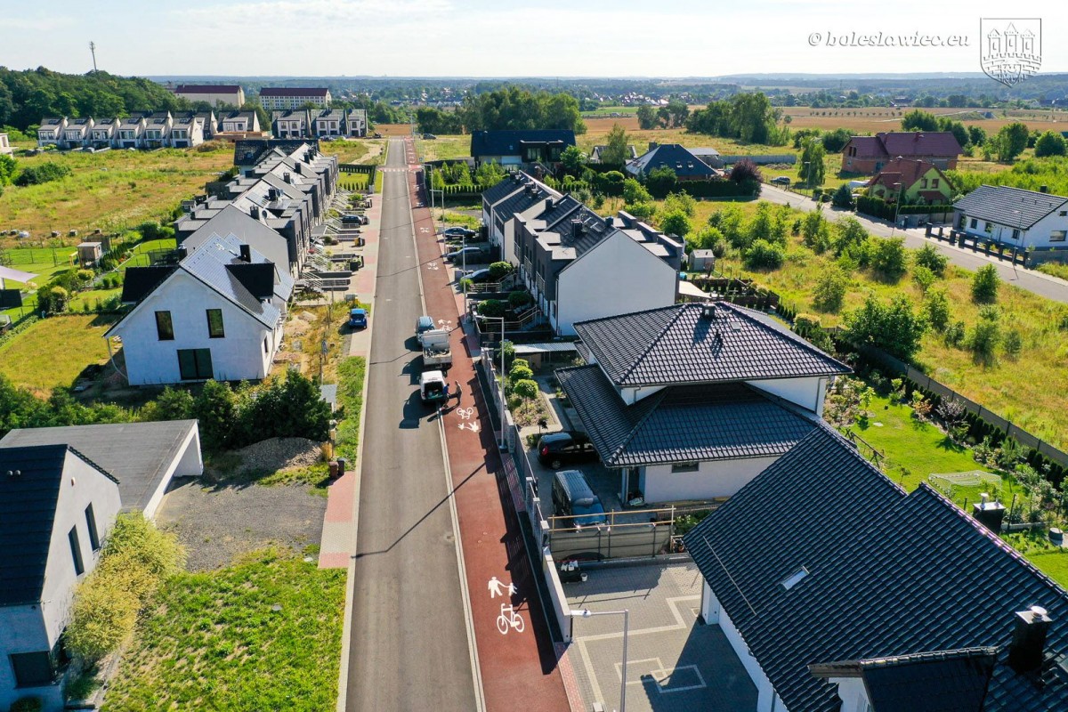 Droga przy ulicy Kresów II RP w Bolesławcu