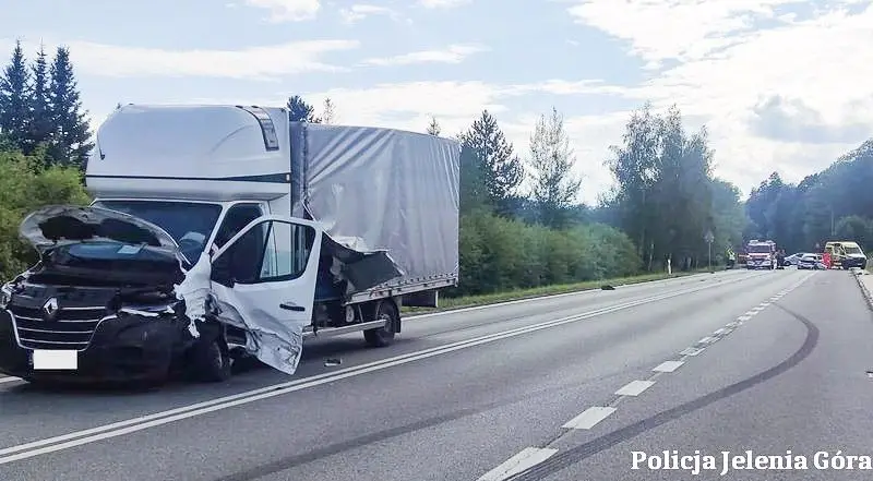 Wypadek w Piechowicach – ul. Jeleniogórska na krajowej 3