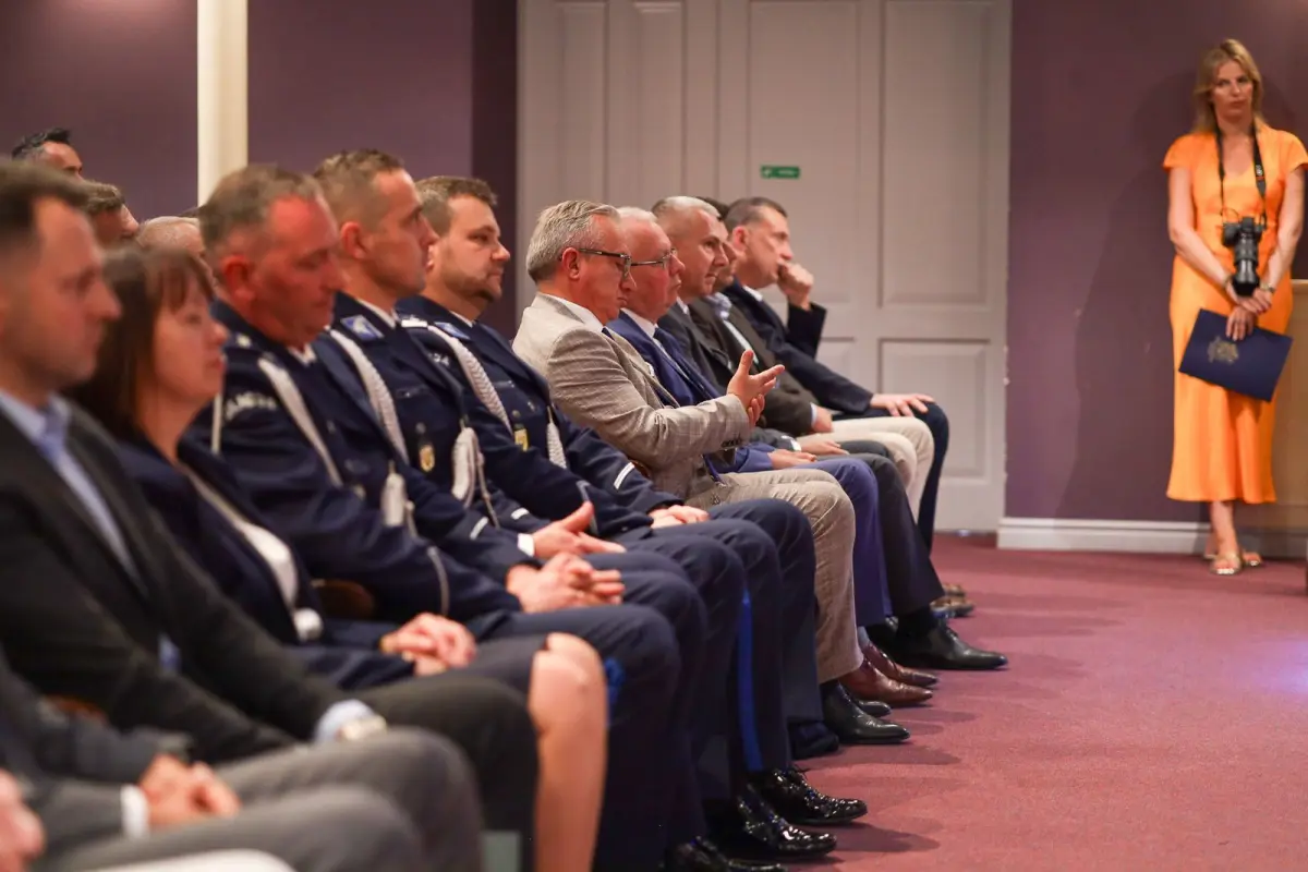 Awanse i nagrody pieniężne dla policjantek i policjantów z komendy w Bolesławcu