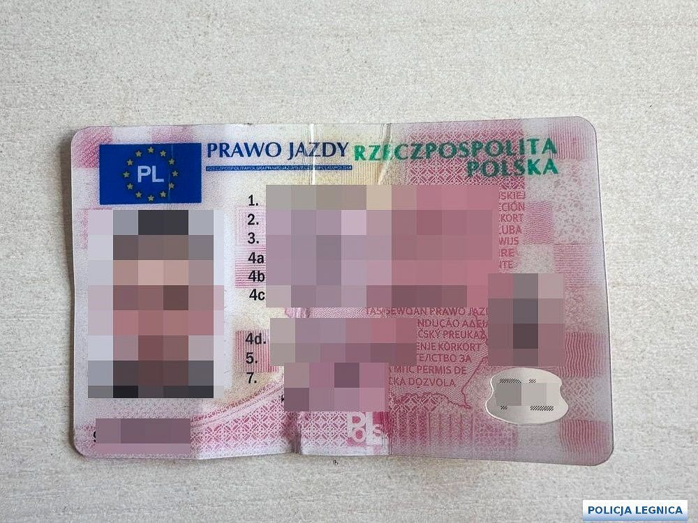 Auto, podejrzany i „dokument”