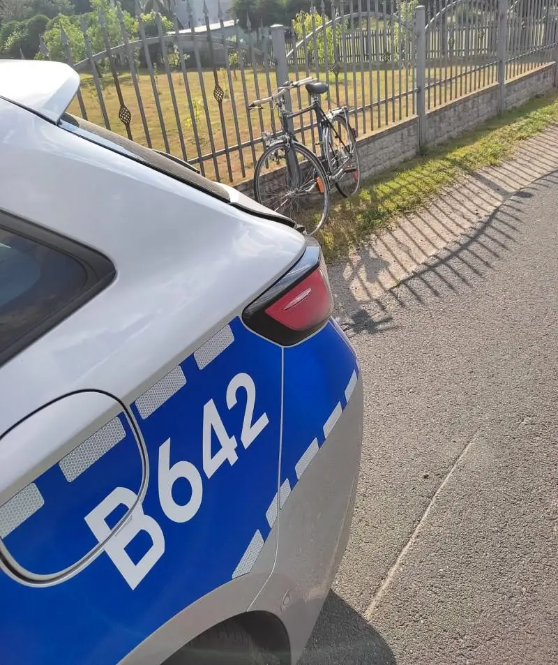Rower i radiowóz