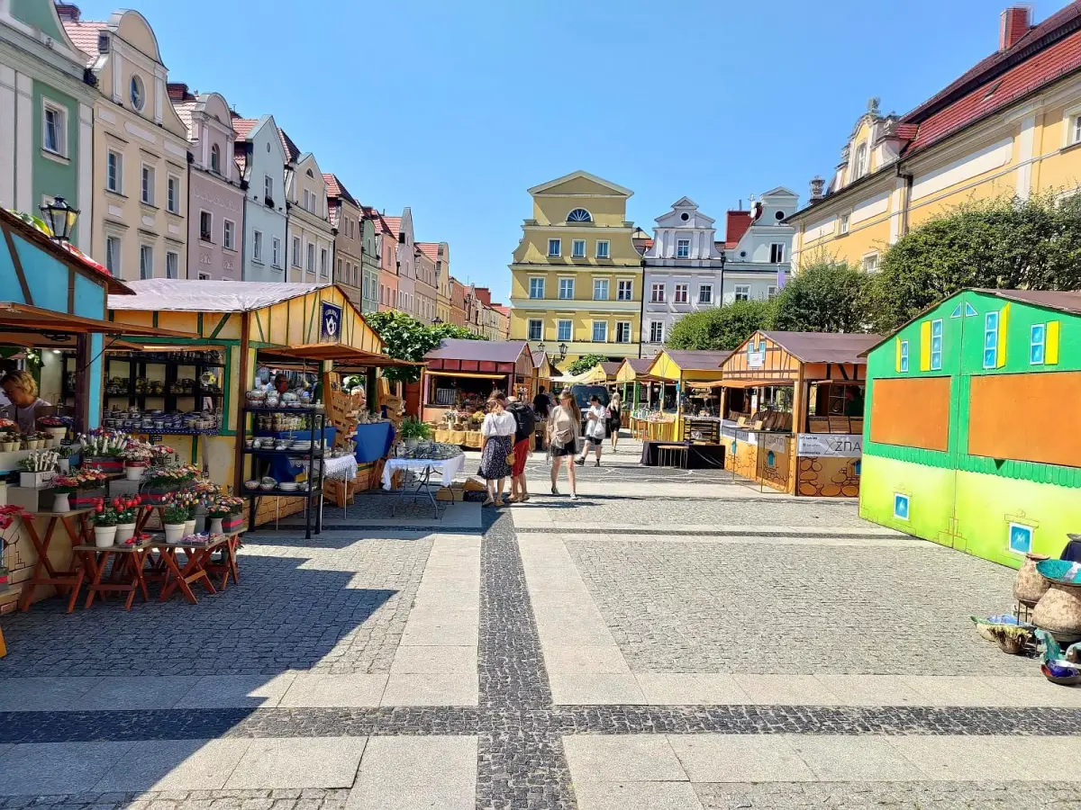 Ruszyły ceramiczne targi 2024