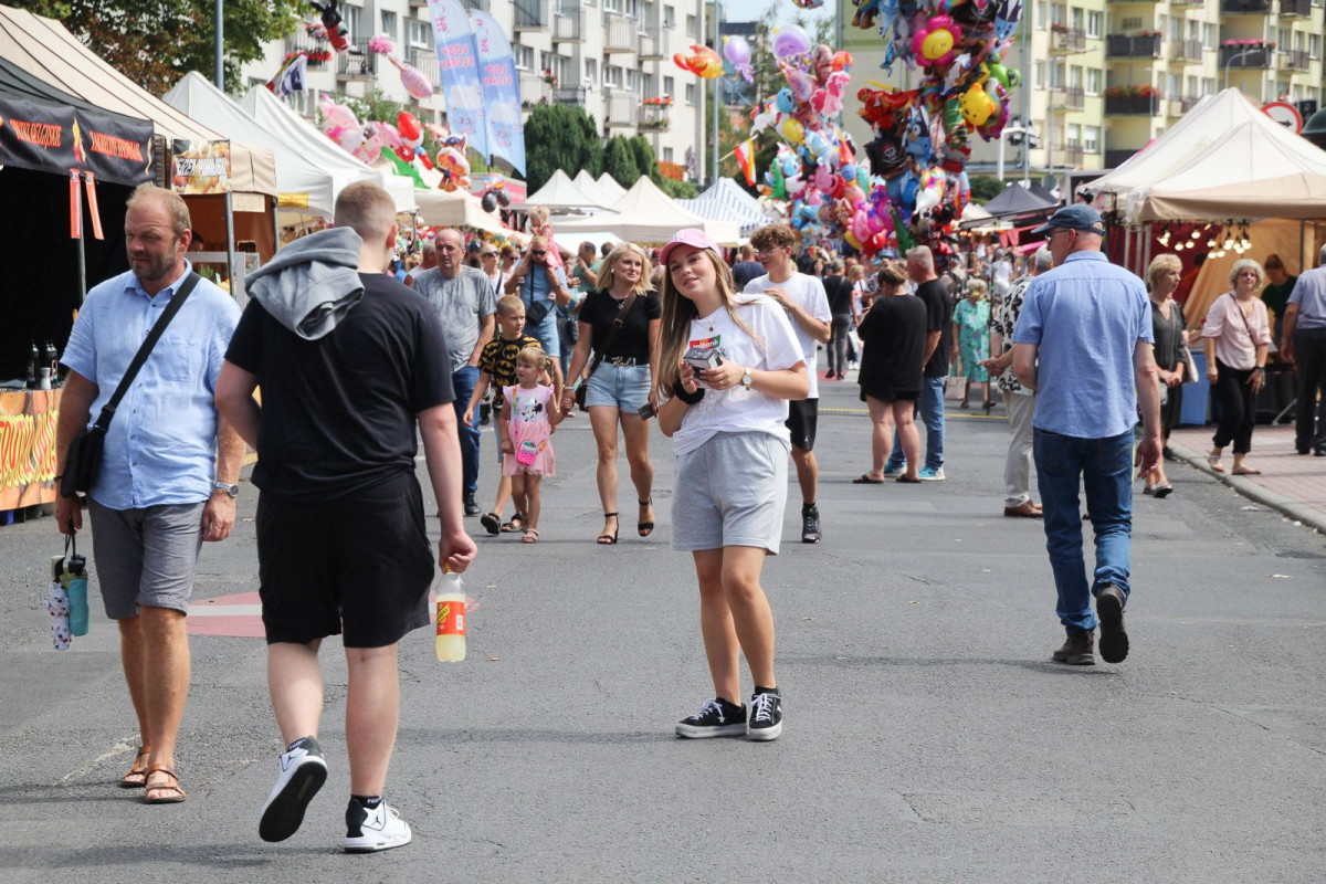 Coraz więcej ludzi na targach ceramicznych. Zobacz zdjęcia z czwartku