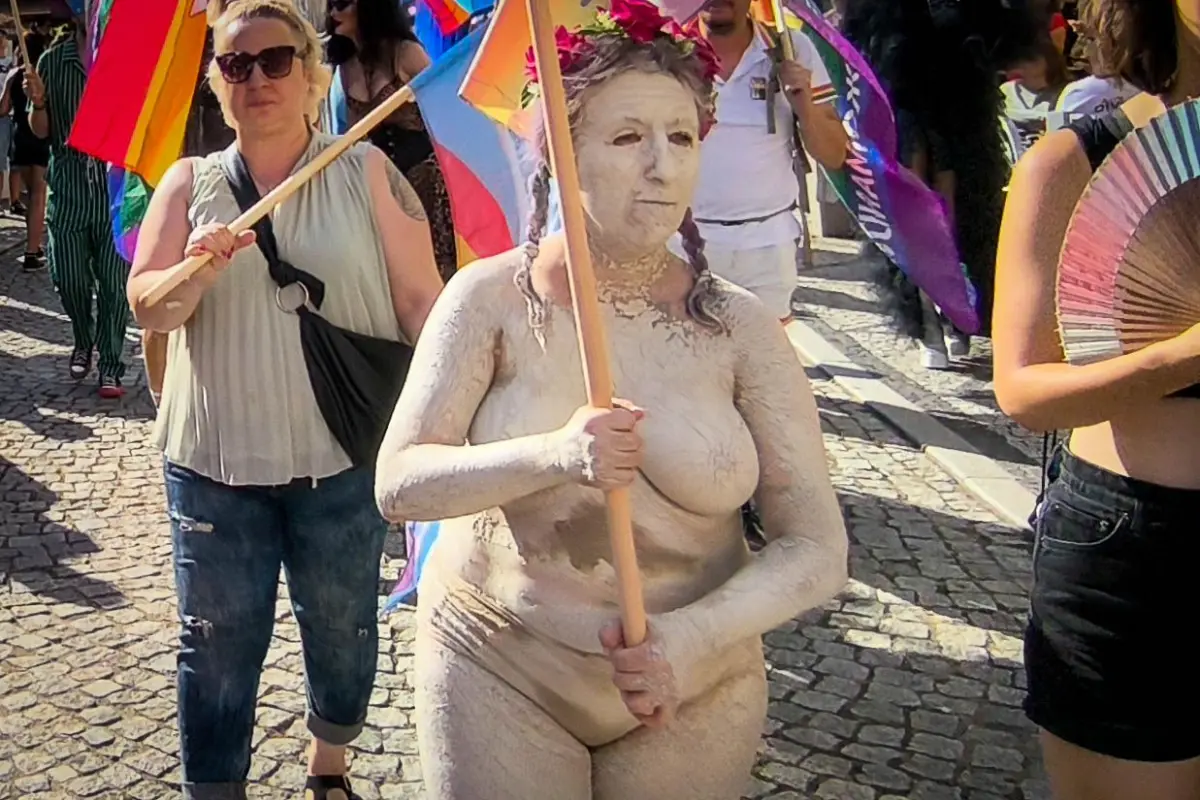 Glinoludka topless