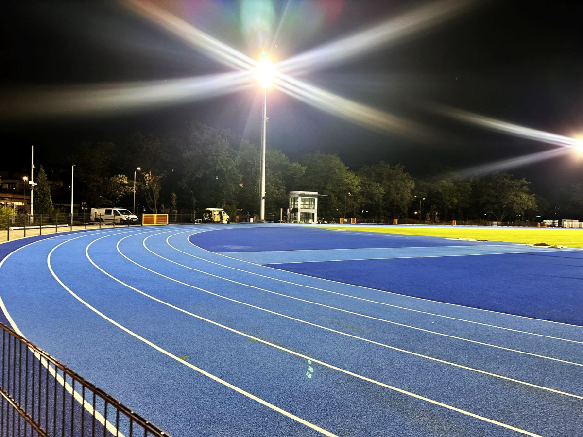 Oświetlenie stadionu miejskiego w Bolesławcu