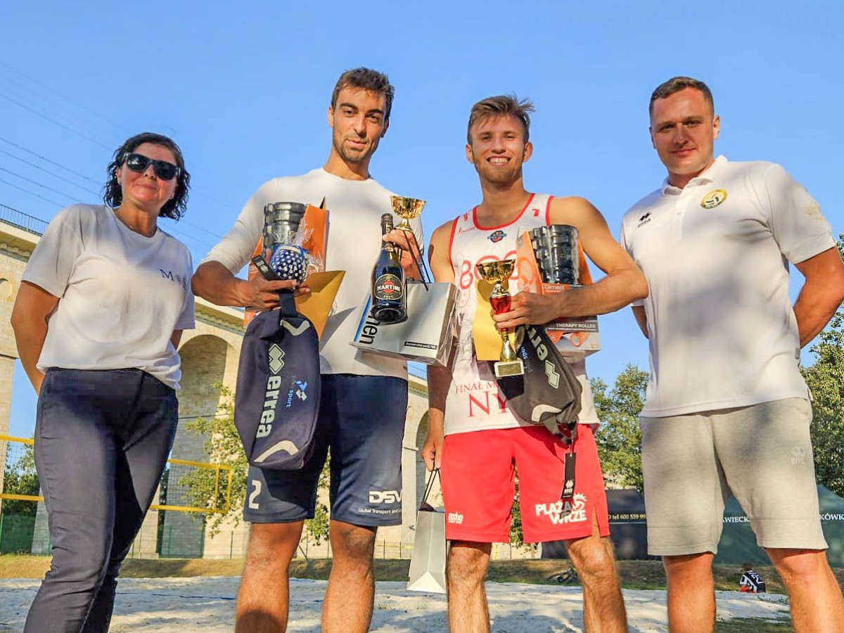 Turniej siatkówki plażowej