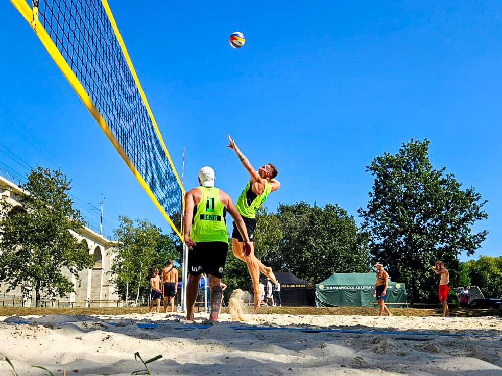 Turniej siatkówki plażowej