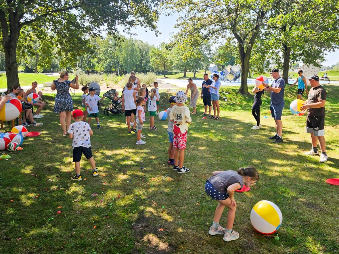 Turniej siatkówki plażowej