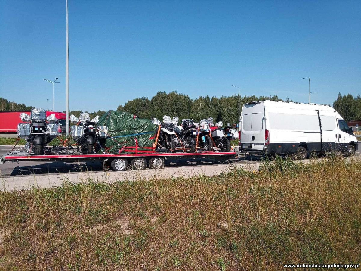 Podejrzani i odzyskane mienie