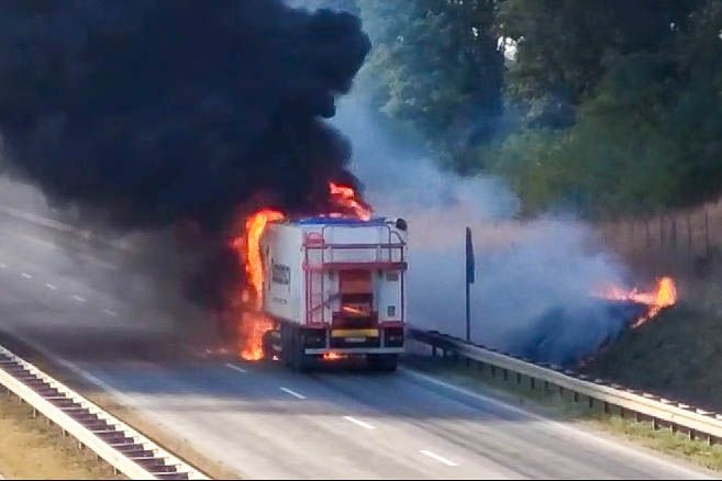 Pożar ciężarówki na A4