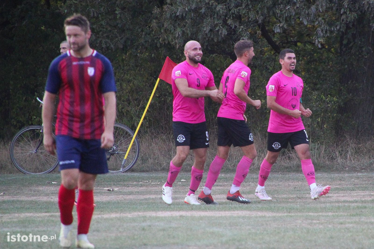 Galeria z meczu KS Kolonia Bolesławiec - KS Piast Czerwona Woda