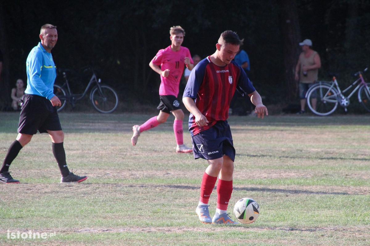 Galeria z meczu KS Kolonia Bolesławiec - KS Piast Czerwona Woda