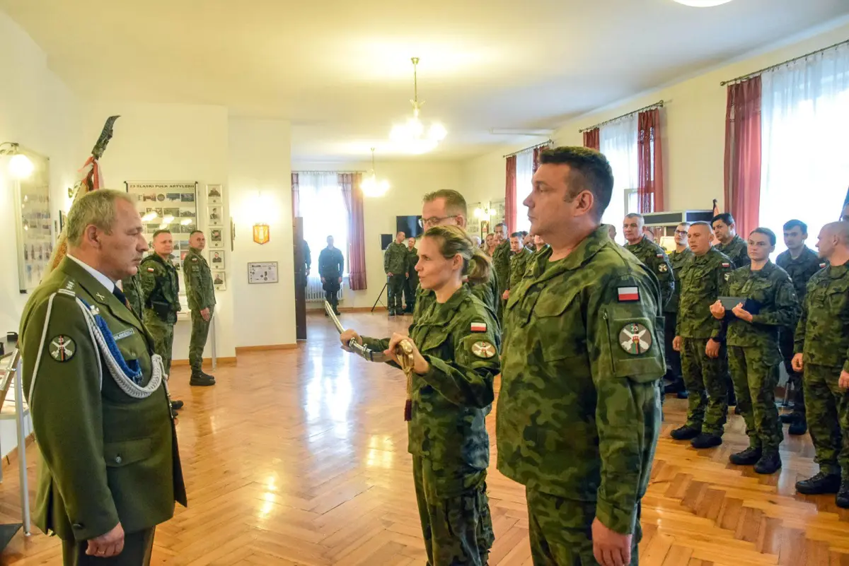 Uroczystość w 23 Śląskim Pułku Artylerii w Bolesławcu