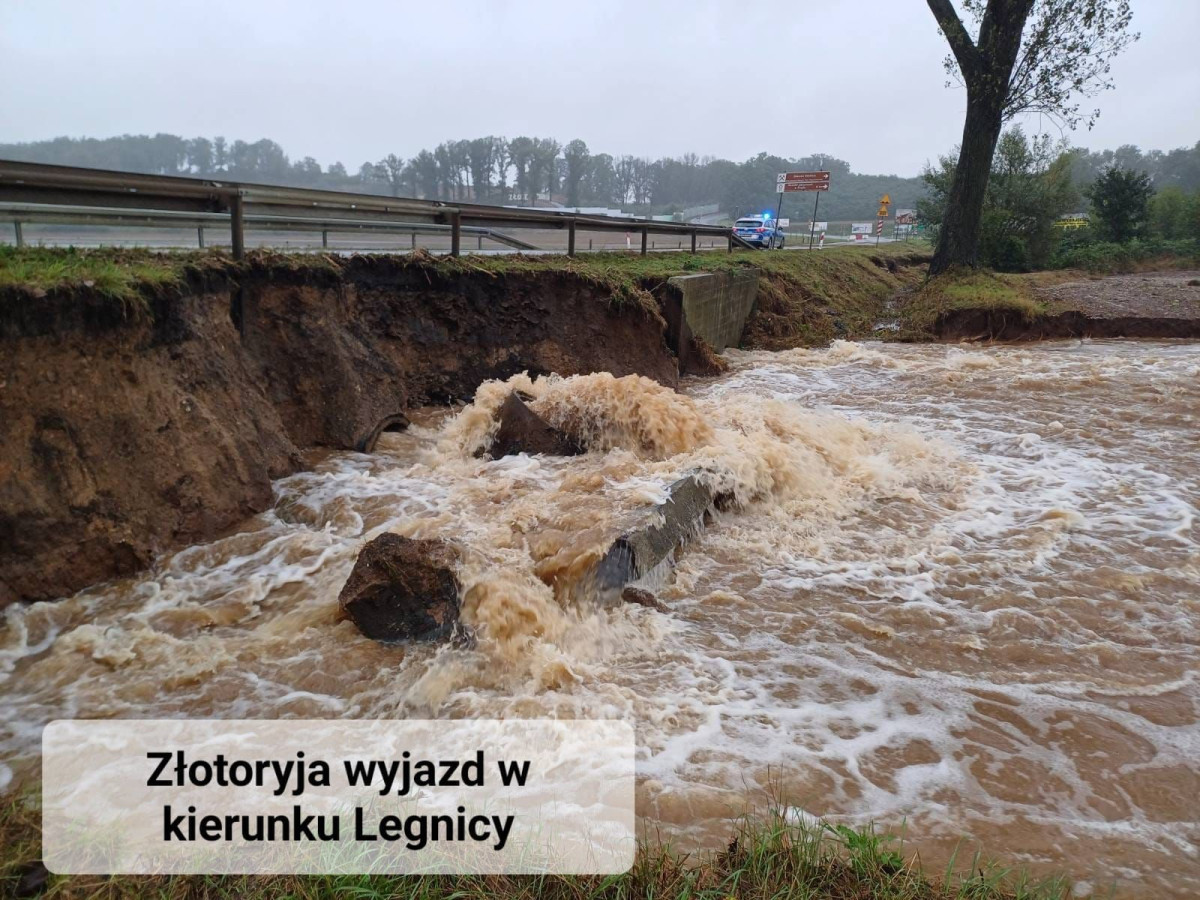 Zalane drogi w powiecie złotoryjskim