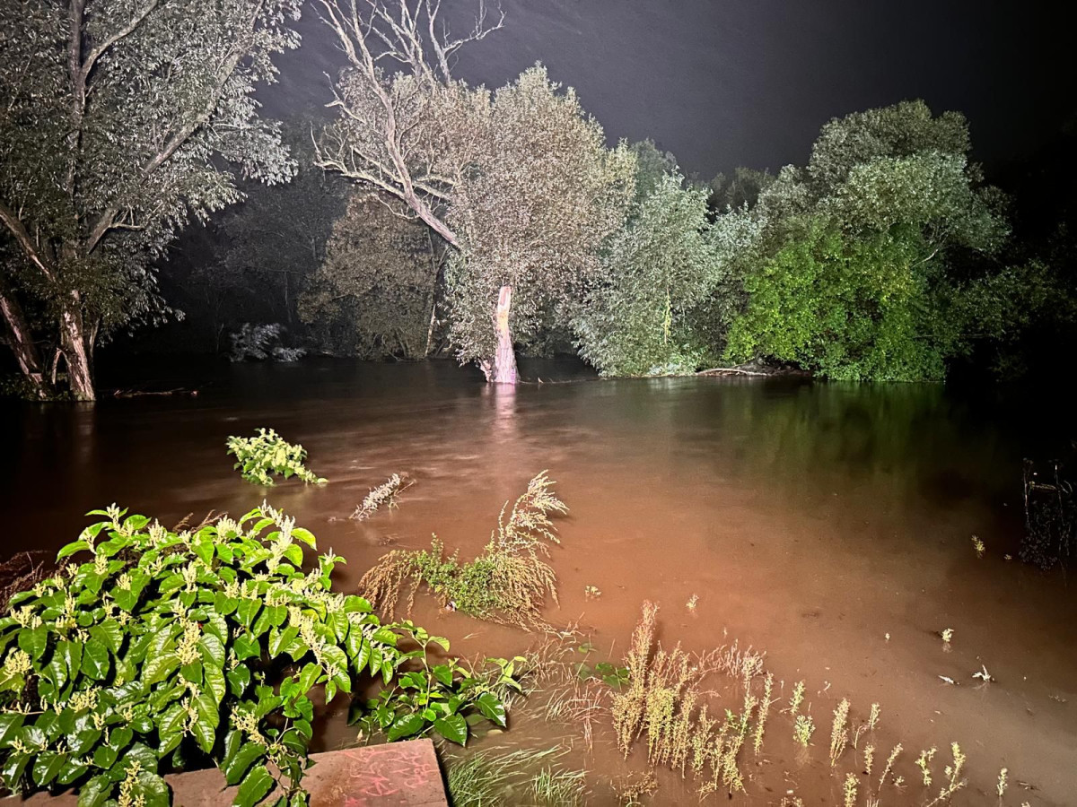 Budowa wałów przy ulicy Kraszewskiego w Bolesławcu