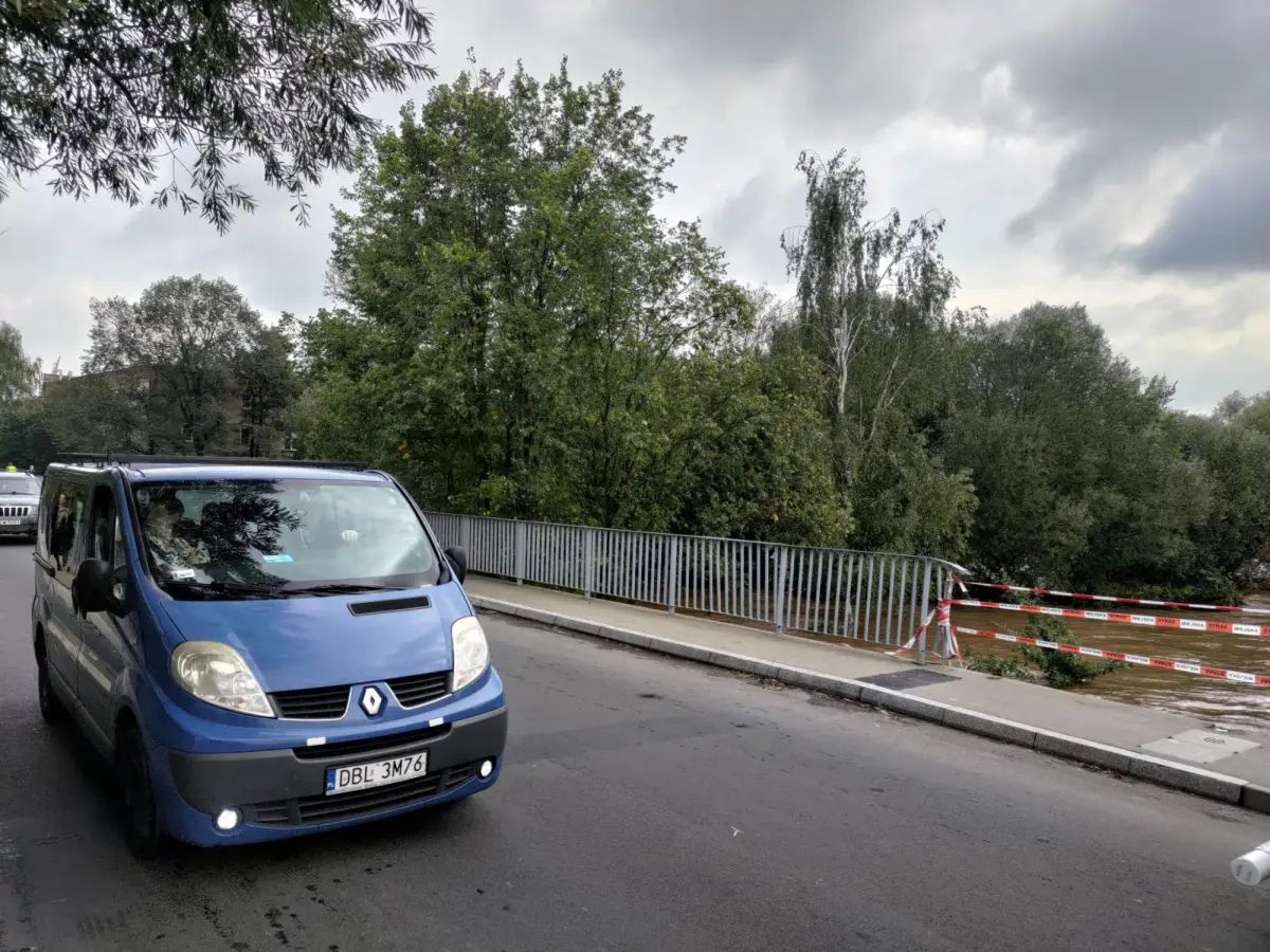 Teren przy moście na ulicy Mostowej
