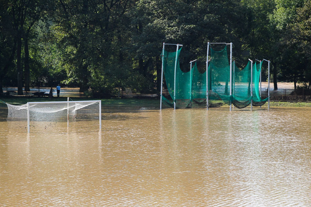 Woda powoli opada i odsłania to, co zniszczyła