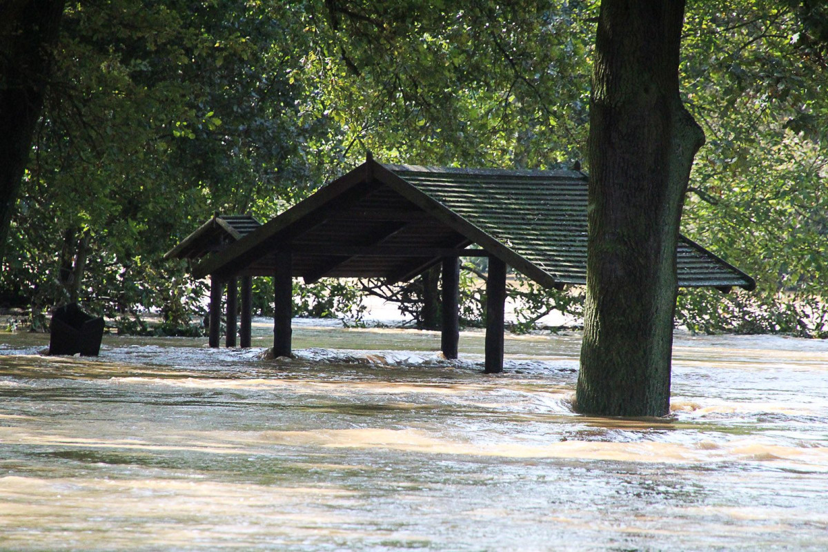 Woda powoli opada i odsłania to, co zniszczyła
