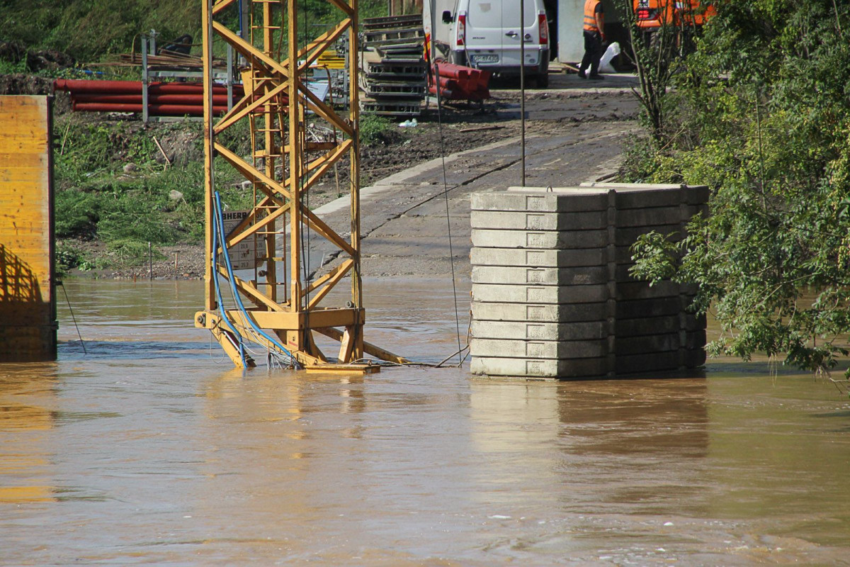 Woda powoli opada i odsłania to, co zniszczyła