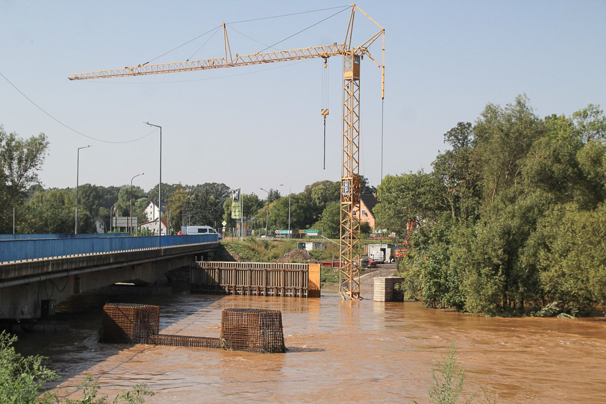 Woda powoli opada i odsłania to, co zniszczyła
